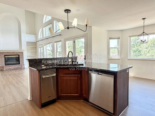 Building Photo - 1755 Smoke Ridge Dr