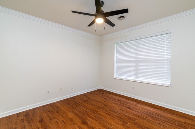 Building Photo - 1315 Lucy Way