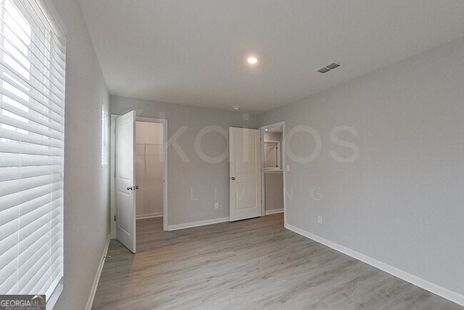Building Photo - 2814 Jordan Ave