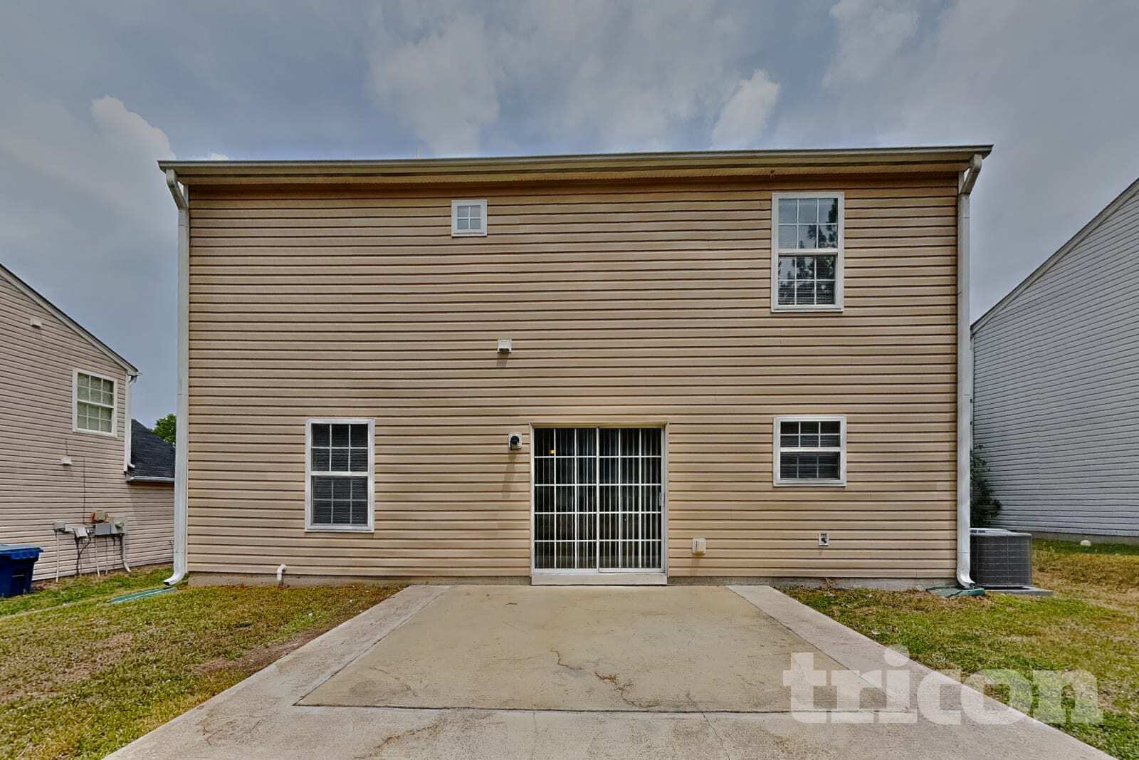 Building Photo - 223 Pebblestone Dr