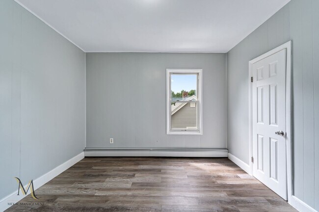 Building Photo - 27-29 Hillman St