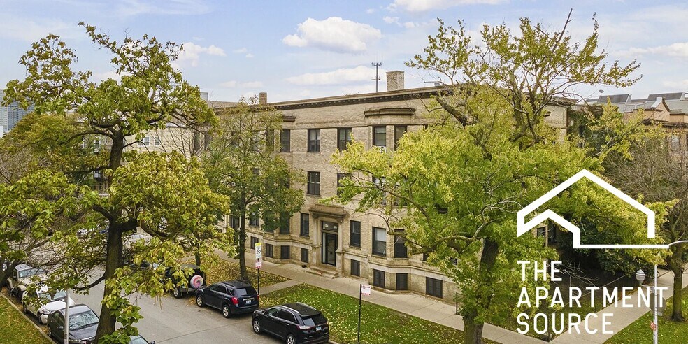 Building Photo - 917 W Waveland Ave