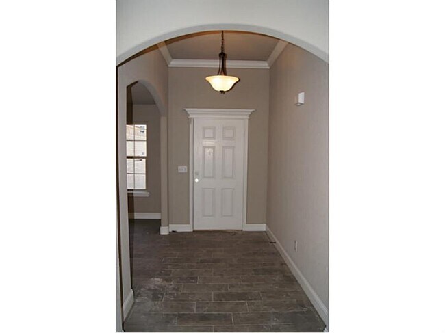 Building Photo - 1101 SW Eventide St