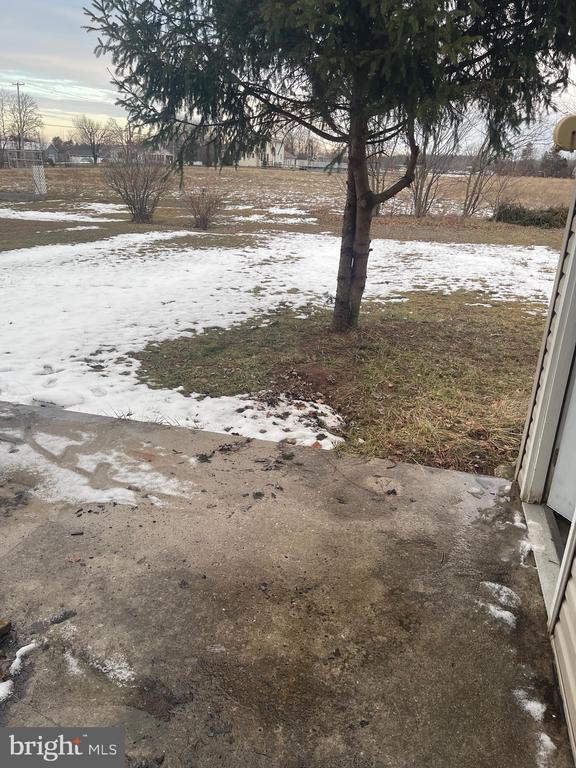 Building Photo - 14 Colonial Dr