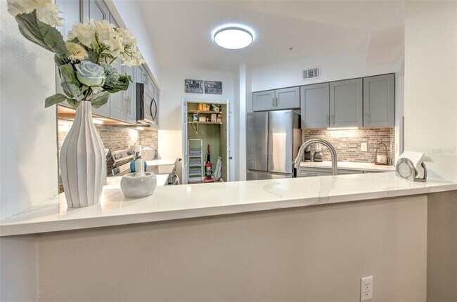 Building Photo - 3312 Bay Club Cir