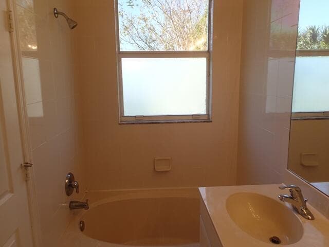 Building Photo - 1011 Pipers Cay Dr