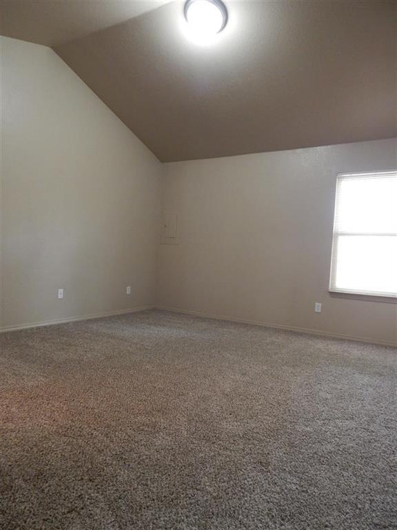 Building Photo - 3621 Vanguard Dr