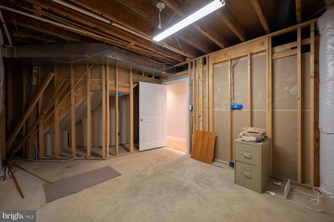 Building Photo - 119 E Jefferson St