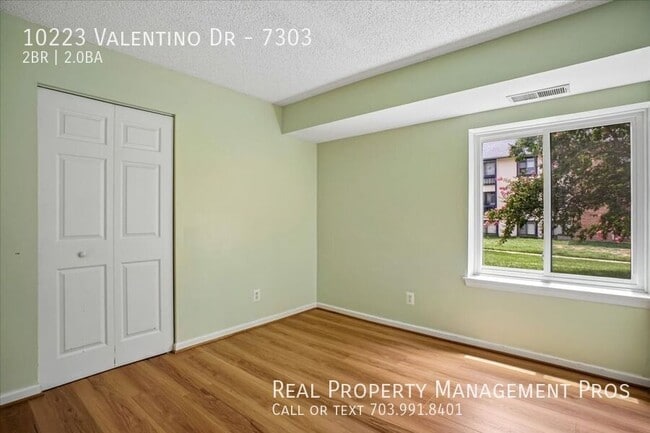 Building Photo - 10223 Valentino Dr