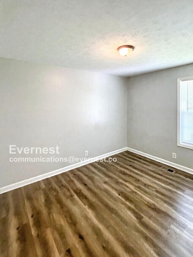 Building Photo - 508 Highland Dr