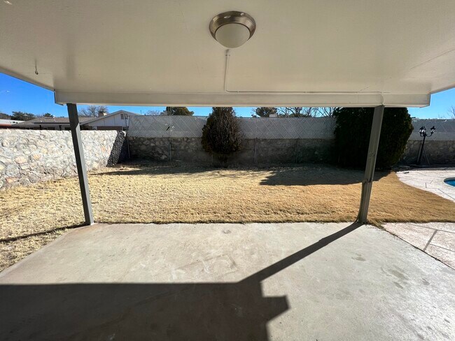 Building Photo - 1400 Monte Negro Dr