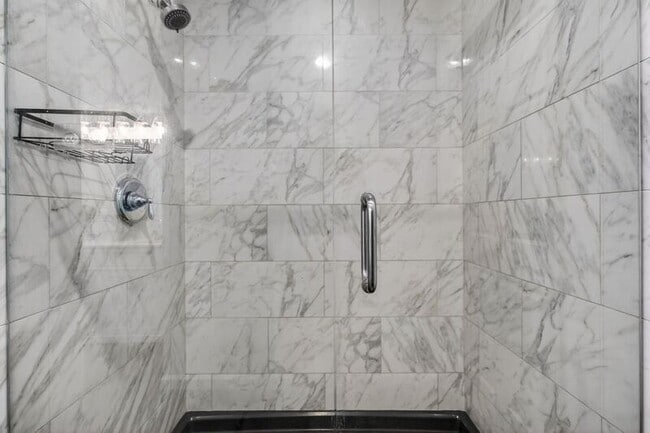 Building Photo - 150 Cat Rock Ln