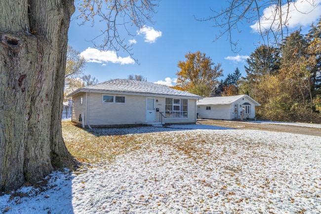 Building Photo - 5035 Norwich Rd