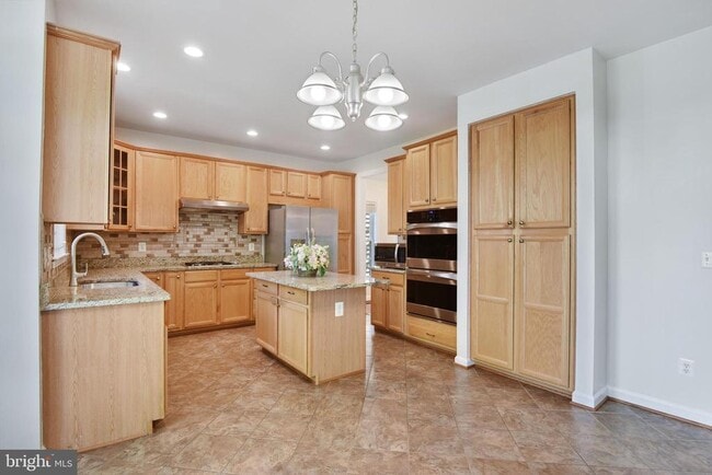 Building Photo - 8416 Churchside Dr