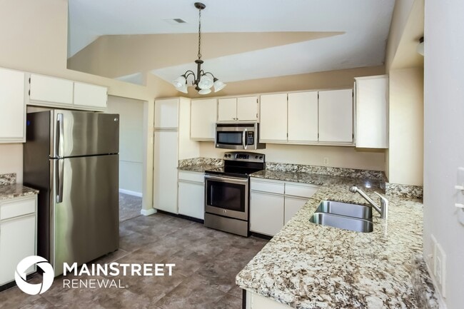 Building Photo - 7185 Stonegate Blvd