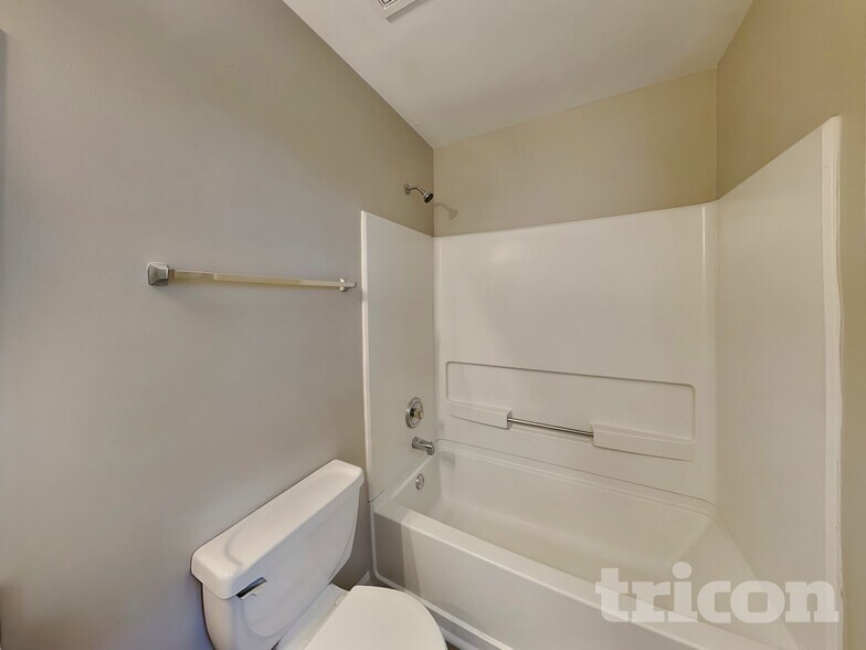 Building Photo - 6655 Breckenridge Dr