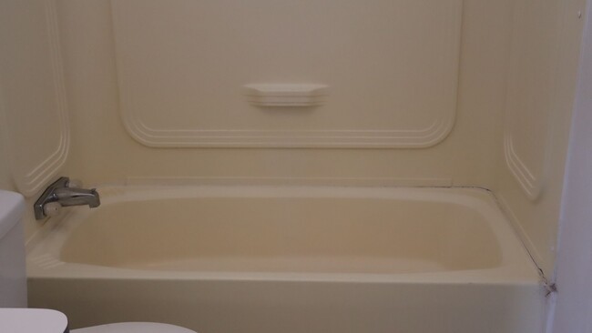 Building Photo - NICE MANUFACTURED HOME!