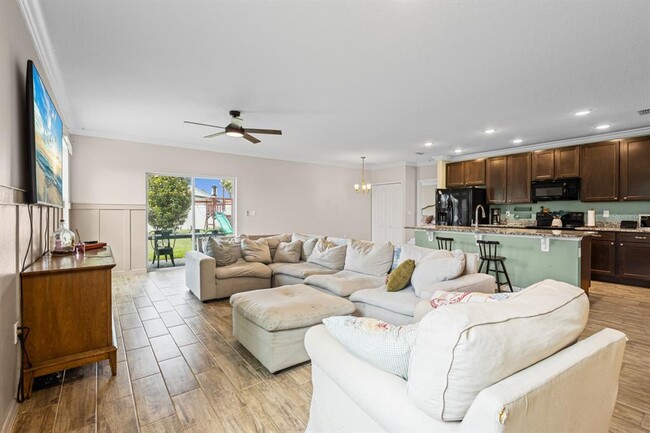 Building Photo - 338 Pinecrest Loop