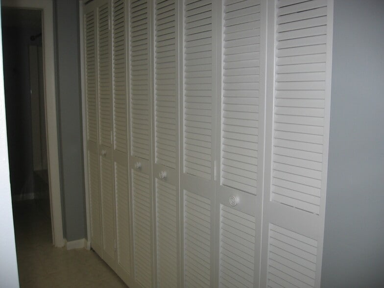 Master Bathroom Storage Closet - 500 Treasure Island Causeway