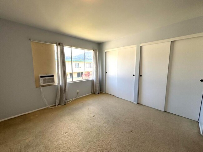Building Photo - 46-232 Kahuhipa St #B204
