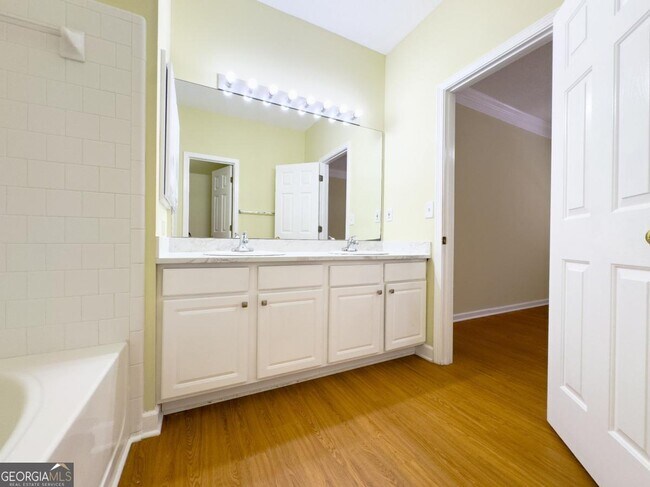 Building Photo - 3025 Oxwell Dr NW