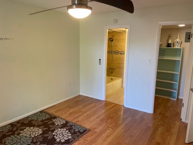 Building Photo - Charming Remodeled 2-Bed, 1-Bath Condo at ...