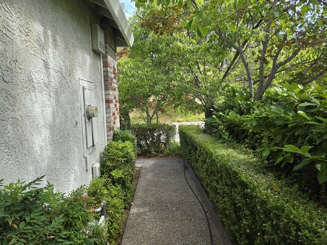 Building Photo - 3121 Sonoma Valley Dr