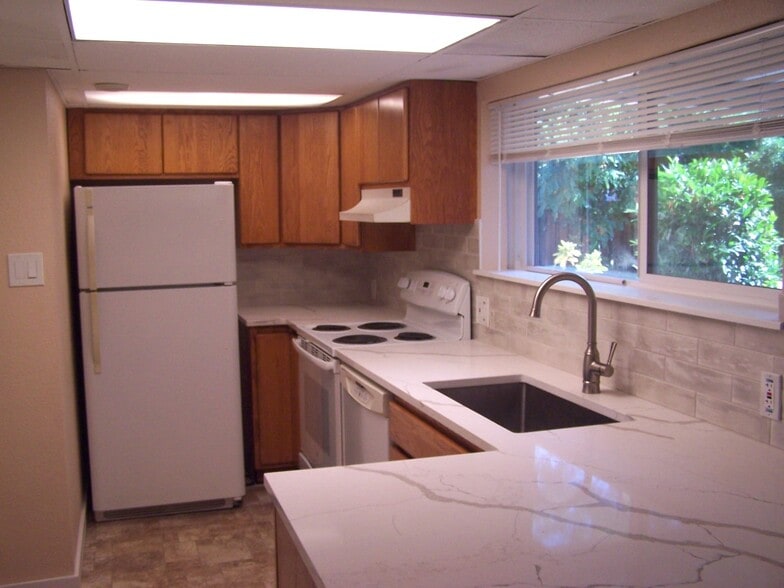 Building Photo - 7451 NE 146th St