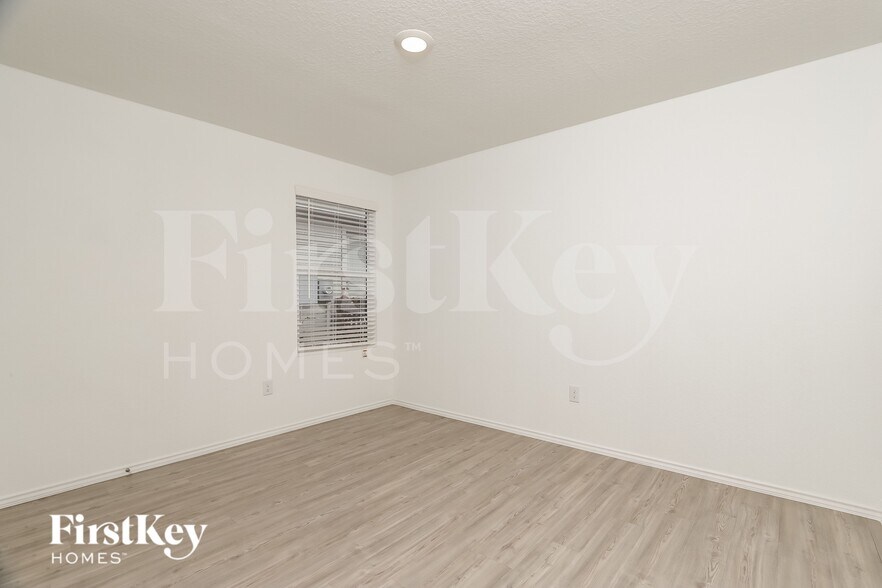 Building Photo - 7242 Plow Run