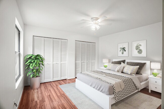 Building Photo - 7690 Courtyard Run W