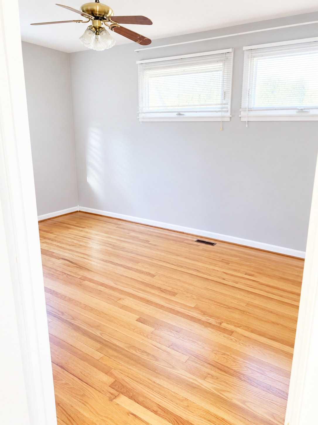 Building Photo - 2525 Netherwood Dr