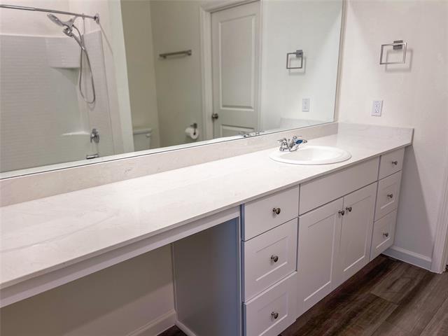 Building Photo - 1340 Fleckman Dr