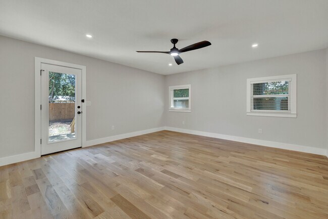 Building Photo - 1017 W Martin Luther King Dr