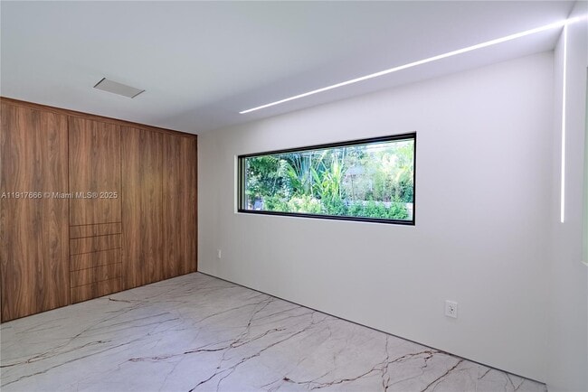 Building Photo - 3711 Battersea Rd