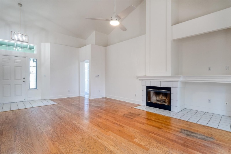 Building Photo - 1810 Crestwood Ave