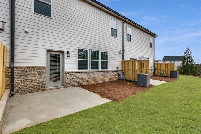 Building Photo - 5820 Flint Ln