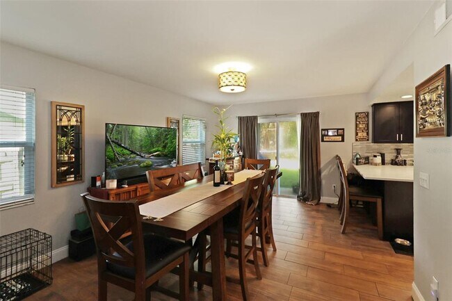 Building Photo - 18423 Swan Lake Dr