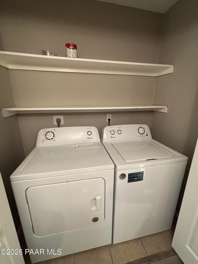 Building Photo - 8787 E Mountain View Rd