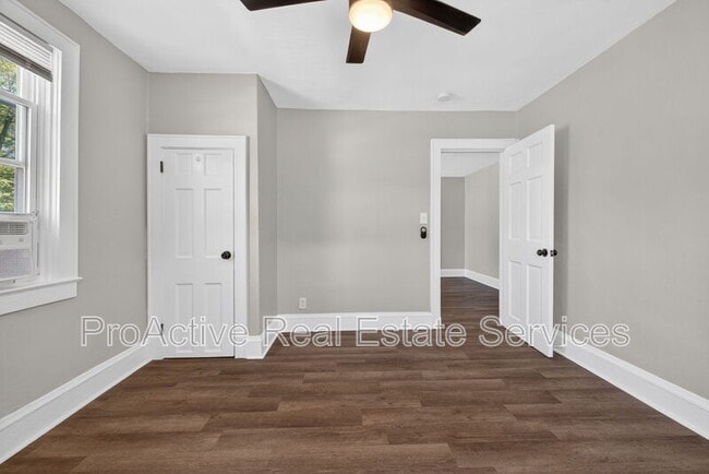 Building Photo - 1201 Tallwood St