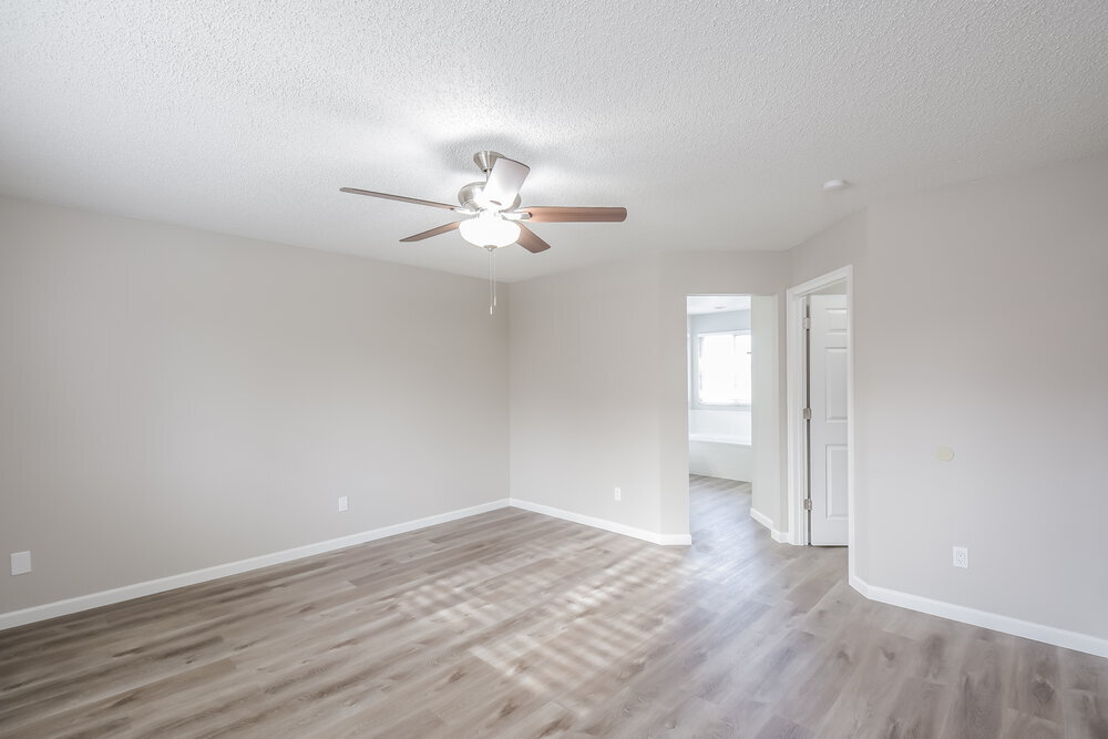 Building Photo - 6644 E 123rd Dr