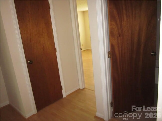 Building Photo - 11411 Misty Valley Ct