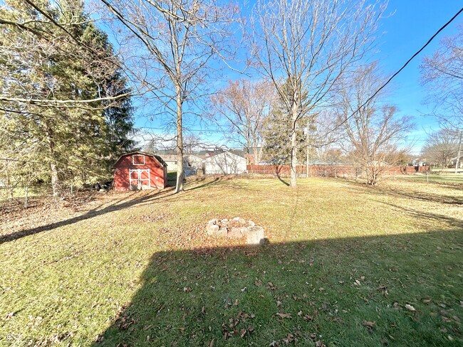 Building Photo - 154 Pearl St