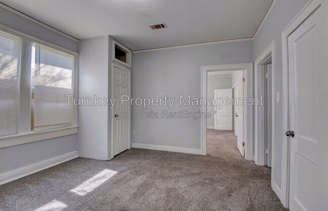 Building Photo - 1508 Sycamore St