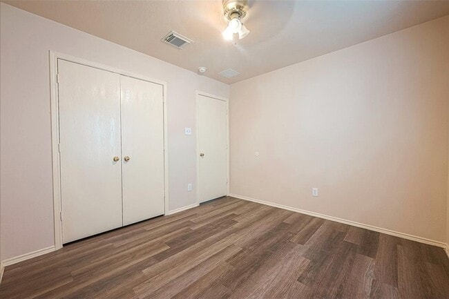 Building Photo - 1123 Desert Palms Ln