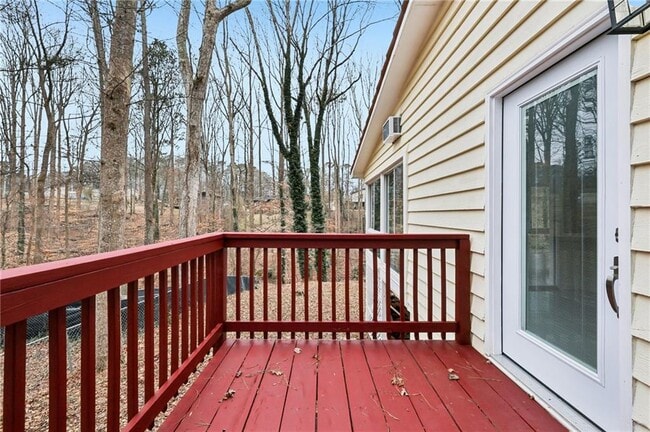 Building Photo - 182 Oak Forest Dr