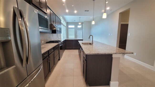 Building Photo - 22006 Tawny Butterfly Dr
