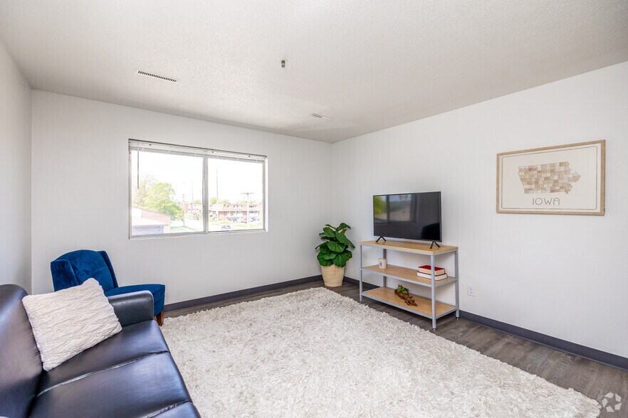 Forest Ridge 749 W Benton St Iowa City IA 52246 Apartment Finder