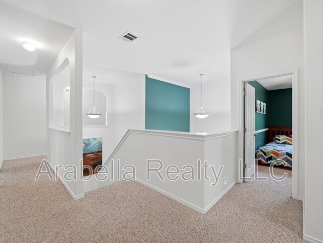 Building Photo - 25611 Preserve Crest
