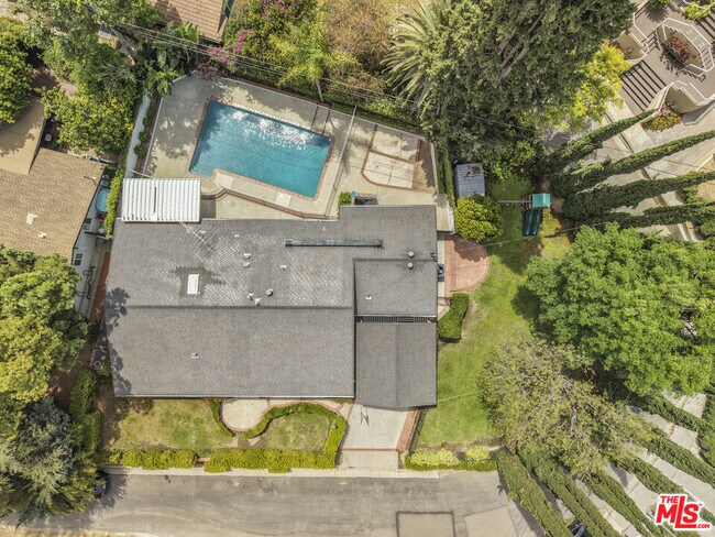 Building Photo - 4730 Cerrillos Dr