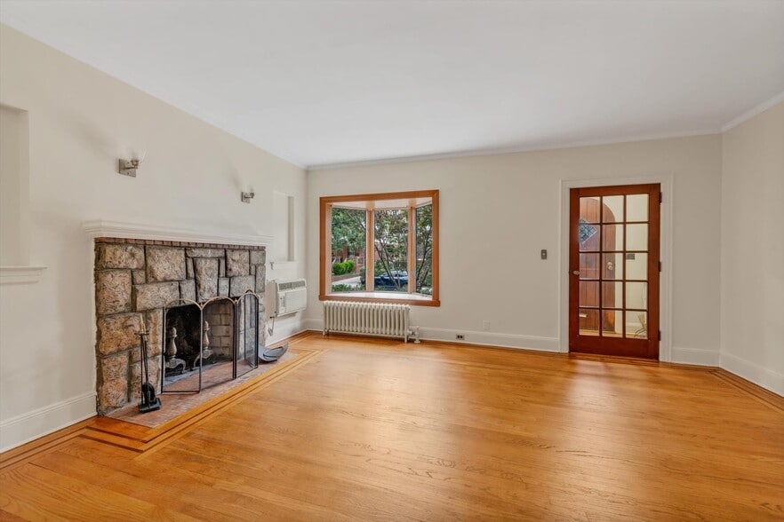Building Photo - 6430 Fitchett St